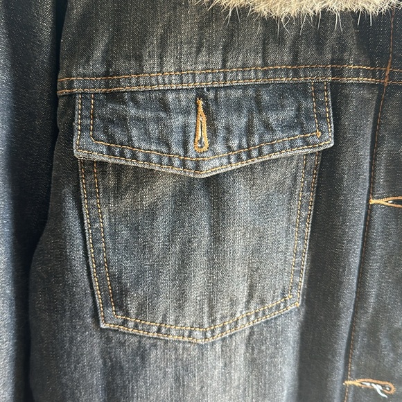 Jean Jacket - Picture 3 of 10
